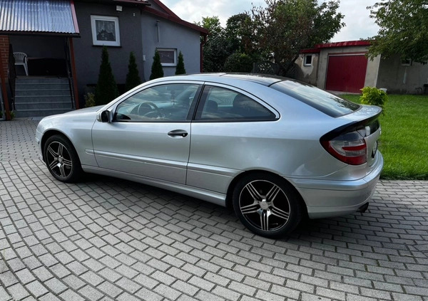 Mercedes-Benz Klasa C cena 10900 przebieg: 311000, rok produkcji 2004 z Pakość małe 67